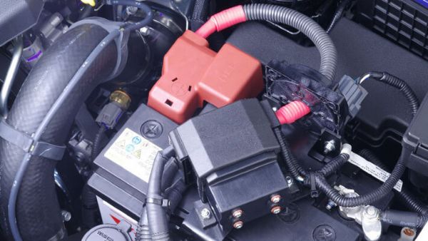 Fused Battery Terminal and Accessories Fuse Box Kit
